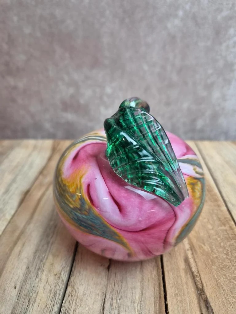 Vintage kleurrijk geblazen glazen decoratief appeltje – roze en groen – photo 4